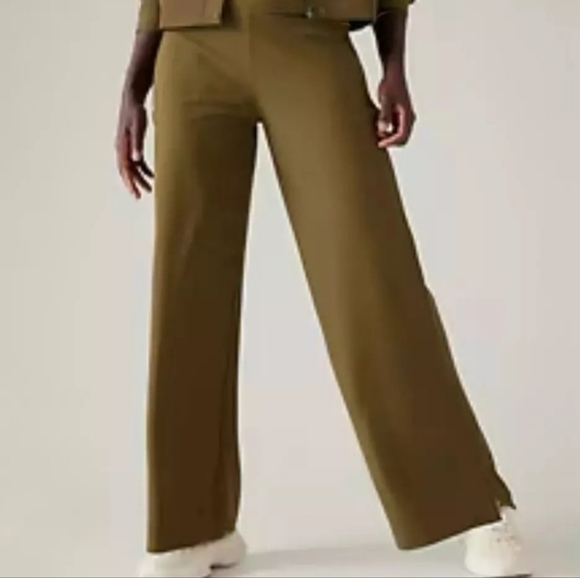 Athleta Cosmic Wide Leg Pant Size 6 Olive Track Travel Outdoors NEW NWT - Picture 1 of 13